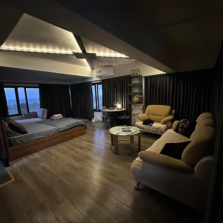 아파트 Centrally Located With Mountain & Sea Views Avdhellero