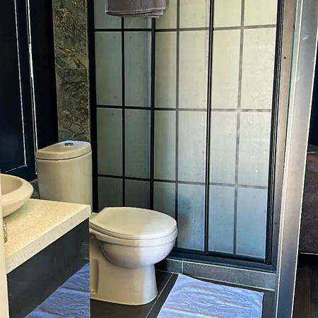 Centrally Located With Mountain & Sea Views * Avdhellero