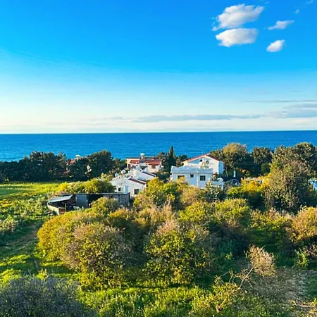 아파트 Centrally Located With Mountain & Sea Views