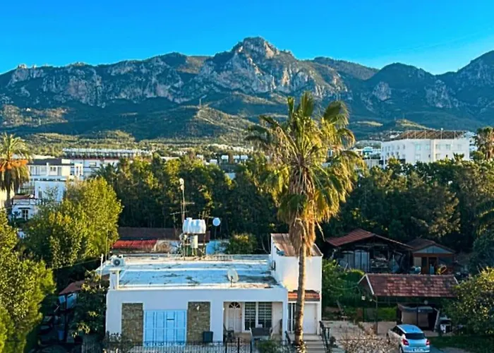 Centrally Located With Mountain & Sea Views Avdhellero