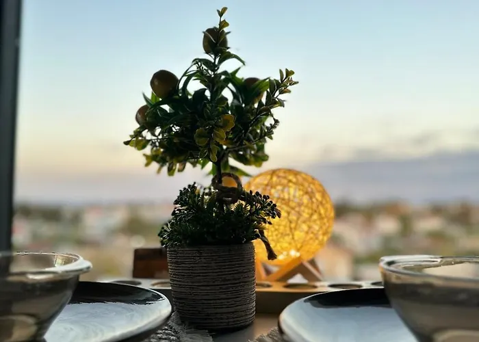 Centrally Located With Mountain & Sea Views Apartmán Avdhellero