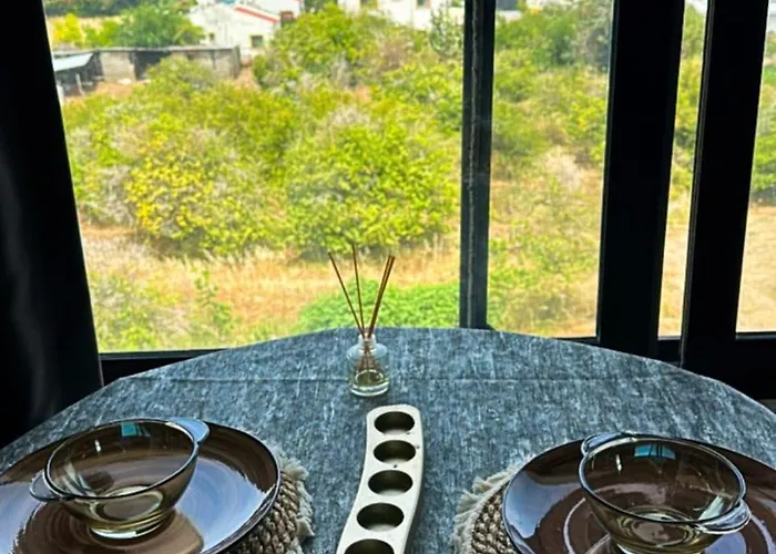 Centrally Located With Mountain & Sea Views Apartmán Avdhellero